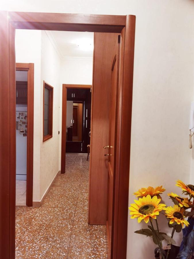 Appartamento Per Turisti E Famiglie Roma Exterior foto
